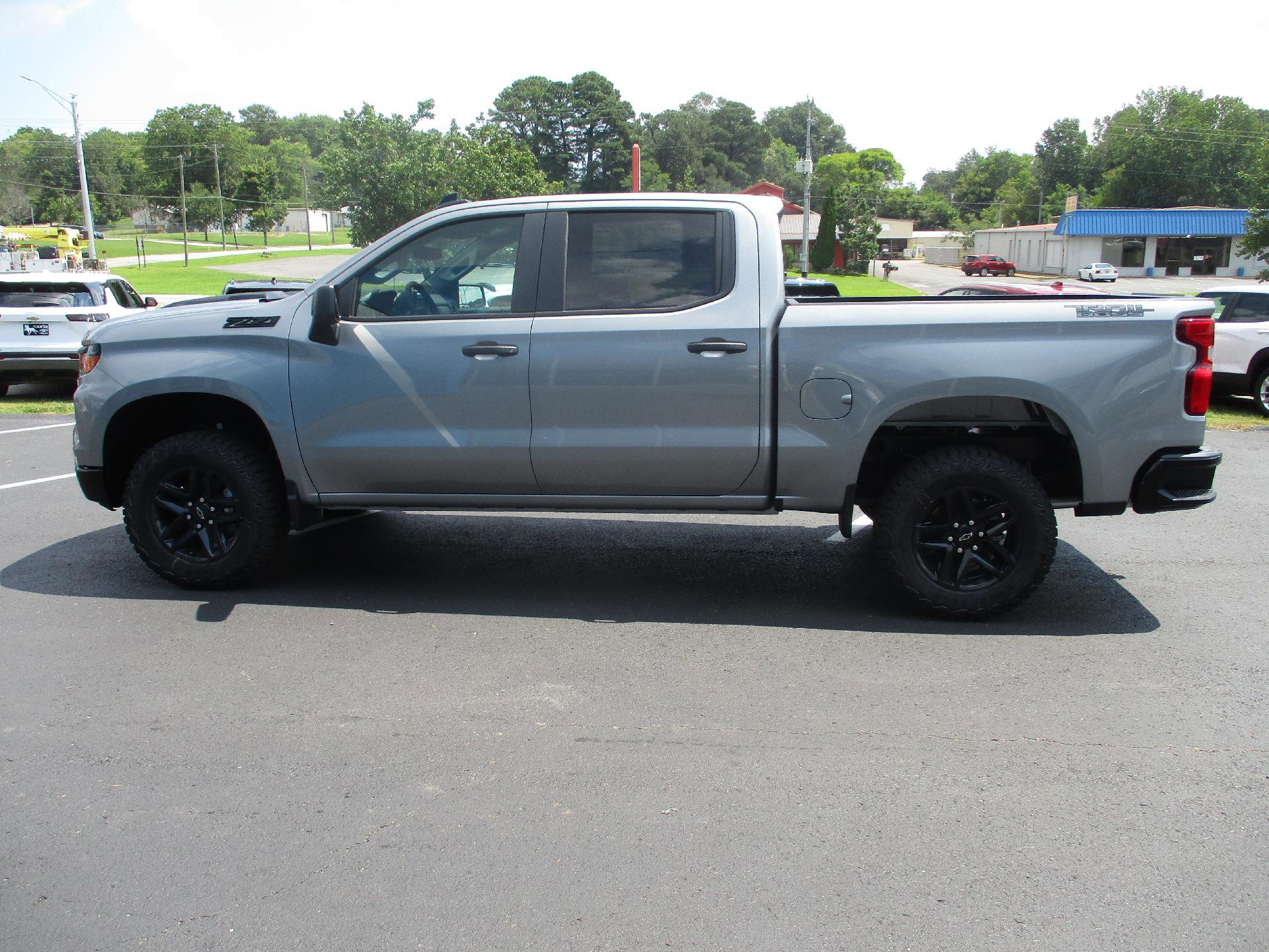 New 2026 Chevrolet Silverado 1500 Custom Trail Boss w/ Dark Appearance Package image 6