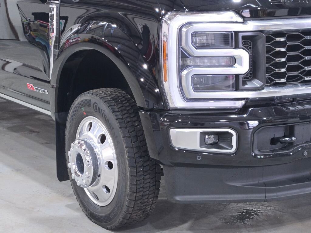 New 2026 Ford F450 Platinum w/ Platinum Plus Package image 3
