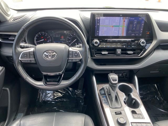 Certified 2020 Toyota Highlander Limited AWD/4WD image 14