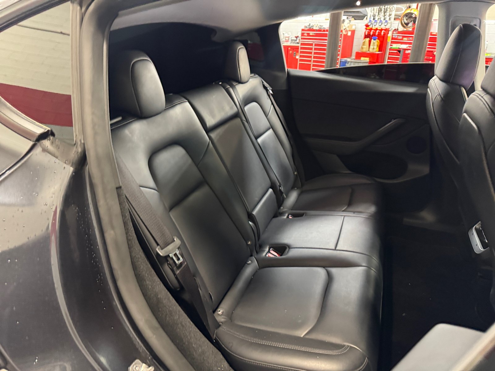 Used 2025 Tesla Model Y Long Range RWD image 18