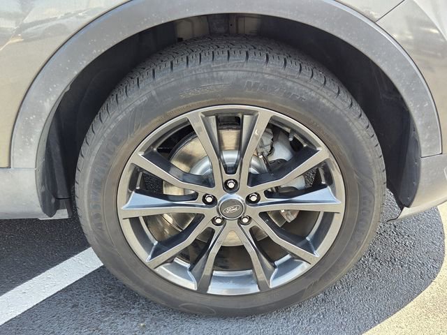 Used 2019 Ford Explorer XLT w/ Equipment Group 202A image 8