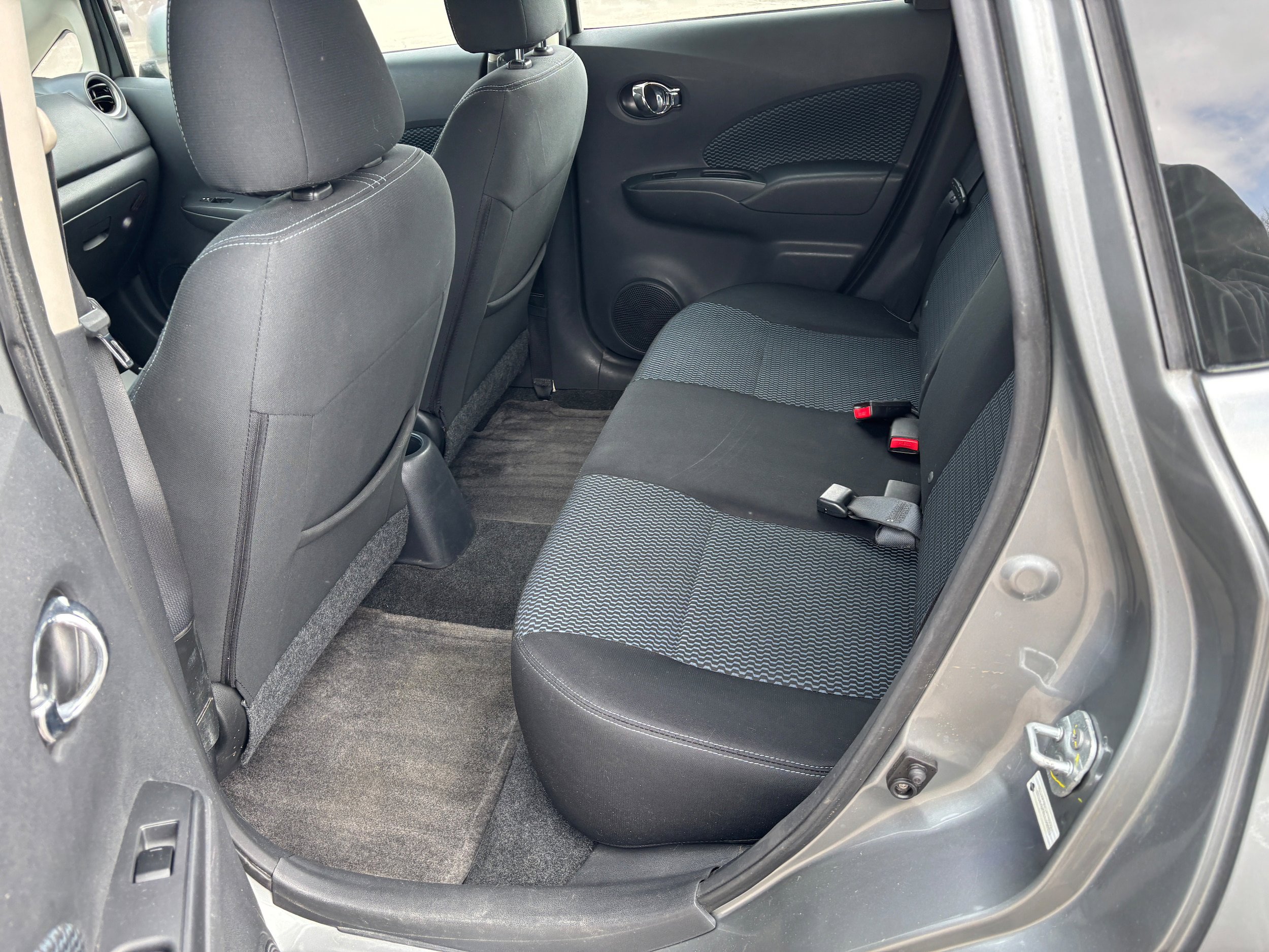 Used 2014 Nissan Versa Note SV FWD image 8