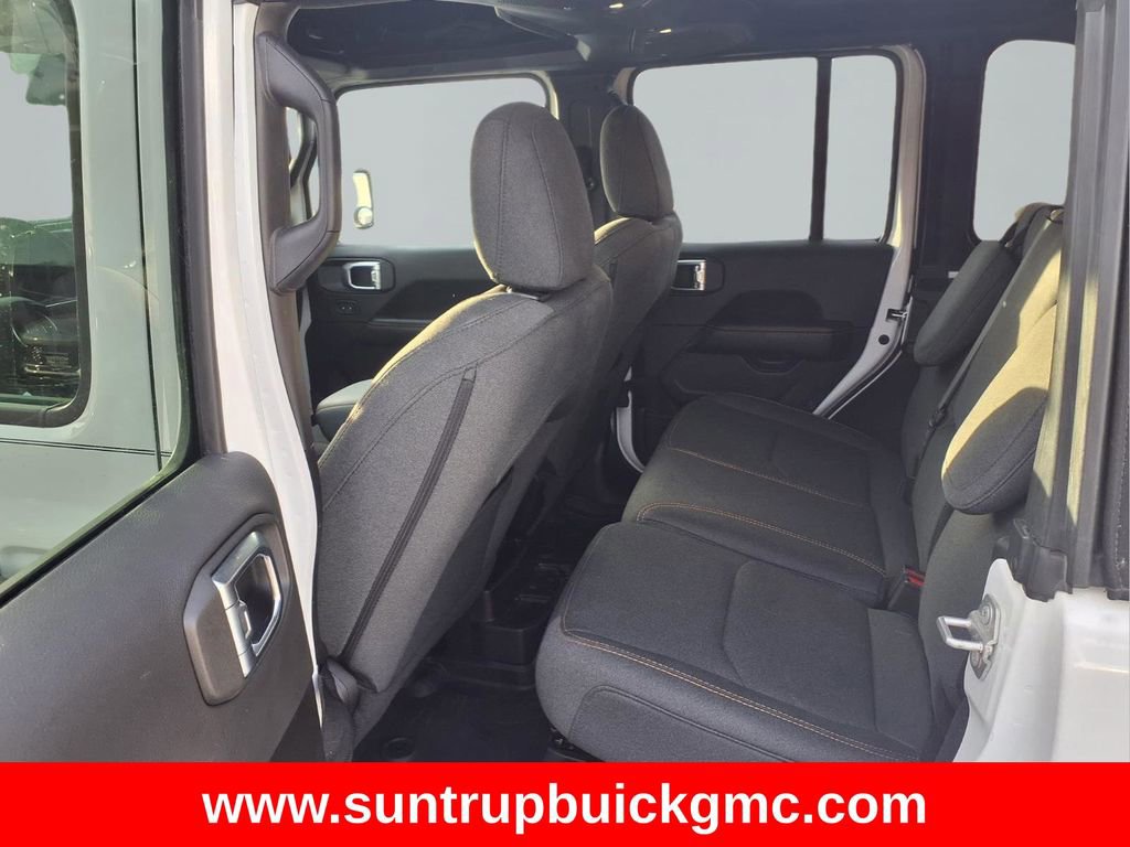 Used 2024 Jeep Wrangler Unlimited Sahara image 19