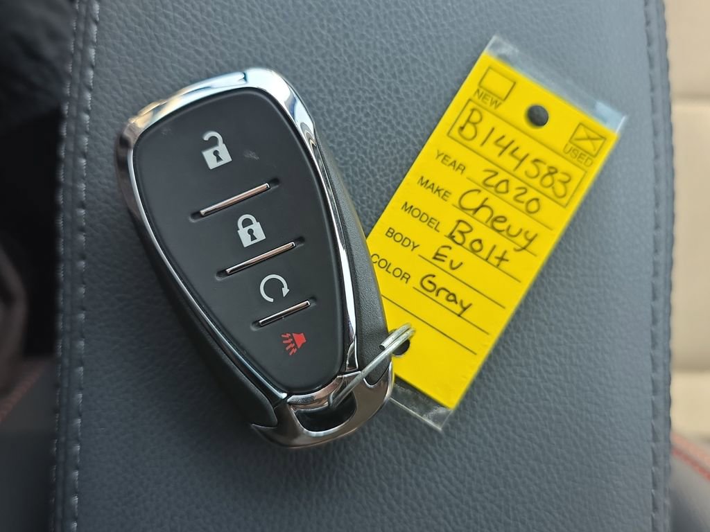 Used 2020 Chevrolet Bolt Premier w/ Infotainment Package image 21