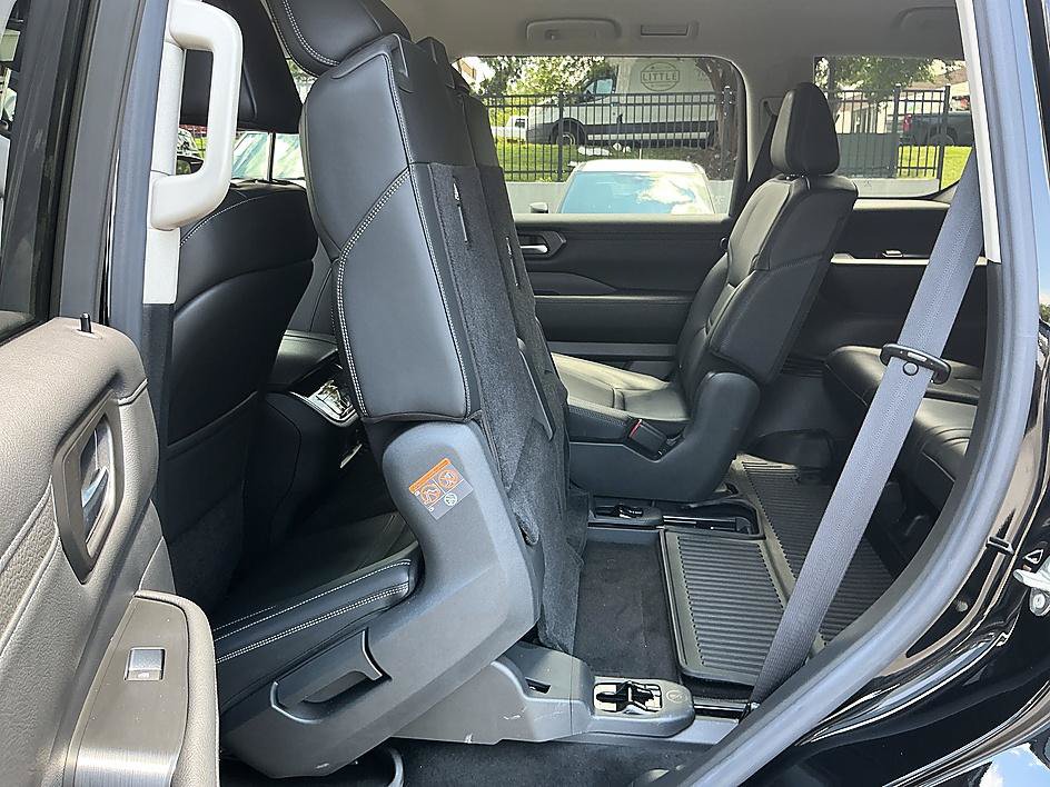 Certified 2025 Nissan Armada SV RWD image 25