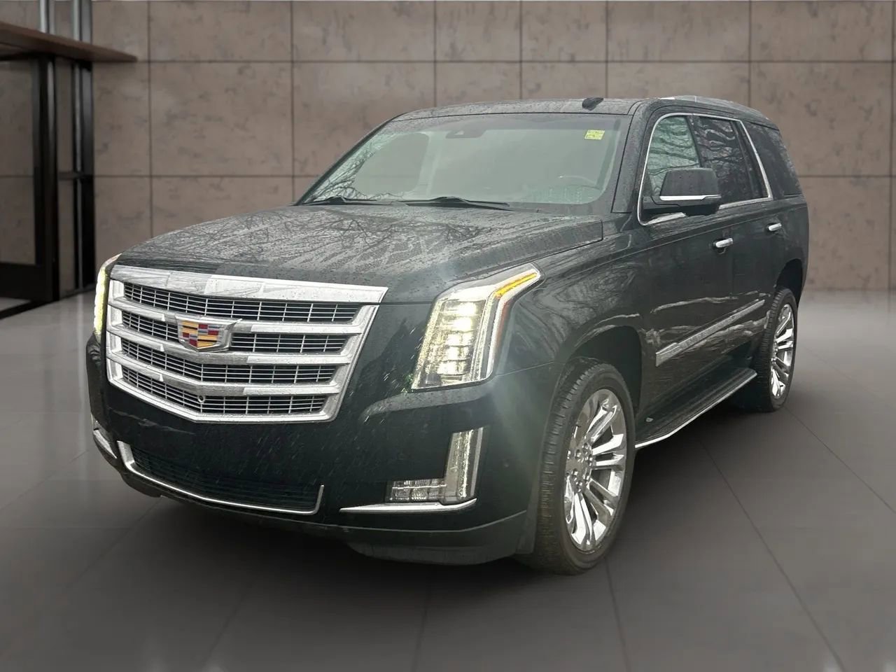 Used 2018 Cadillac Escalade Luxury w/ LPO, Radiant Package