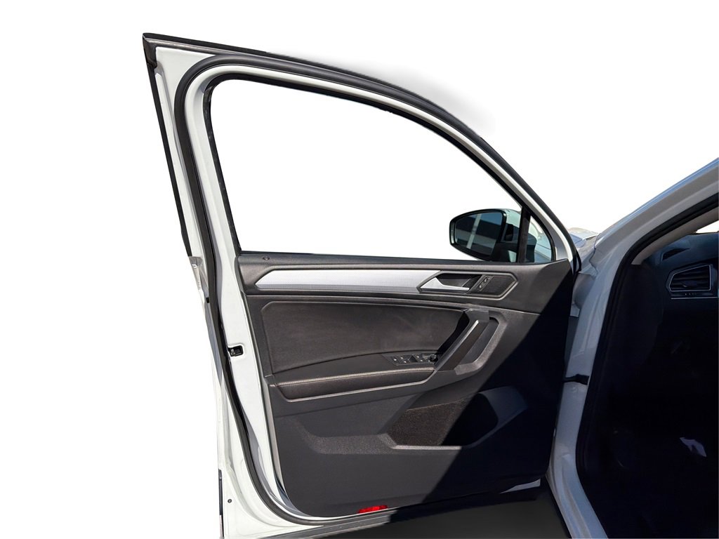 Used 2022 Volkswagen Tiguan S image 20