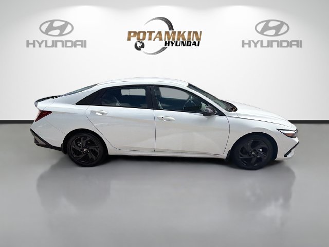 New 2026 Hyundai Elantra Sport FWD image 4
