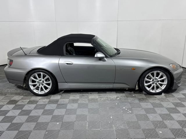 Used 2005 Honda S2000 Base image 8