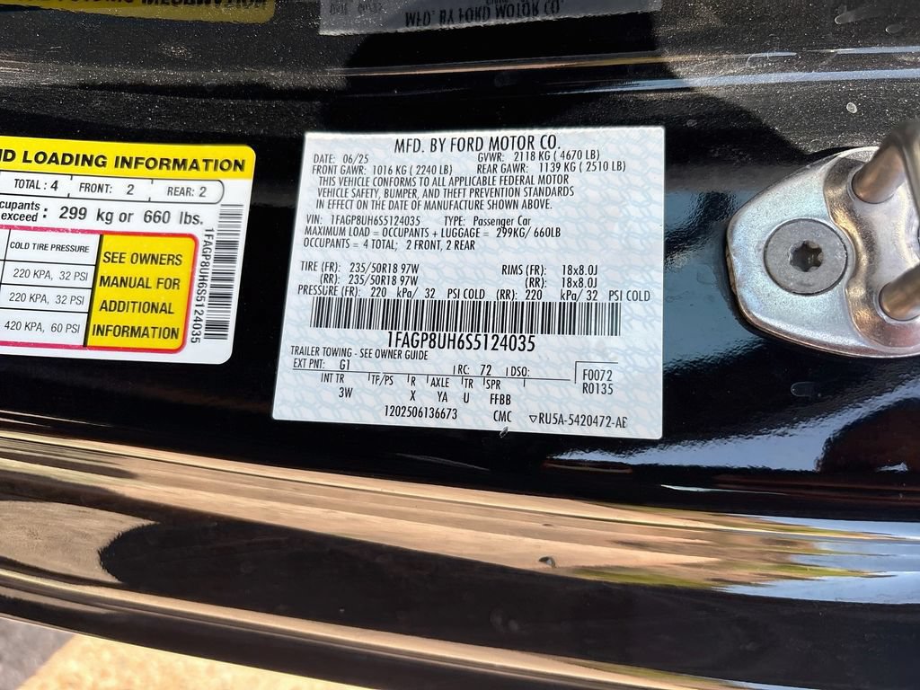 Used 2025 Ford Mustang Premium RWD image 30