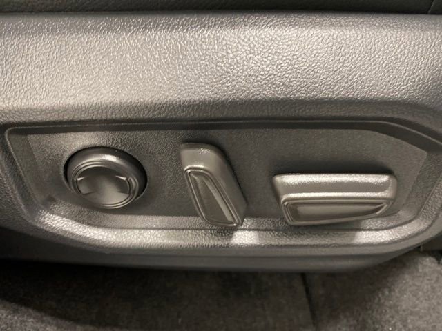 Used 2024 Toyota Tundra Limited image 38