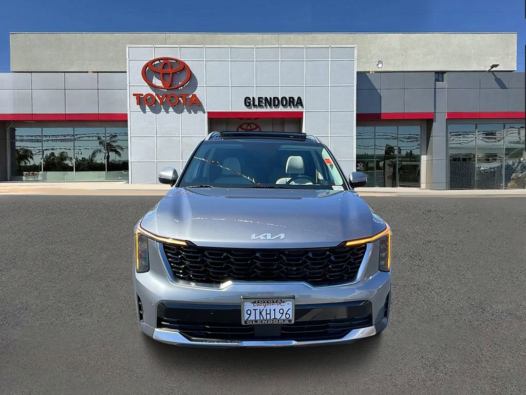 Used 2025 Kia Sorento EX w/ EX Panoramic Sunroof Package image 8