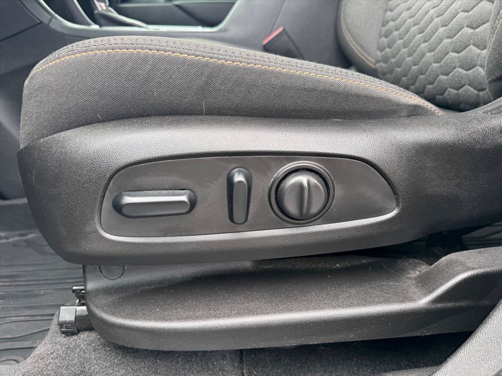 Used 2019 Chevrolet Equinox LT AWD/4WD image 16