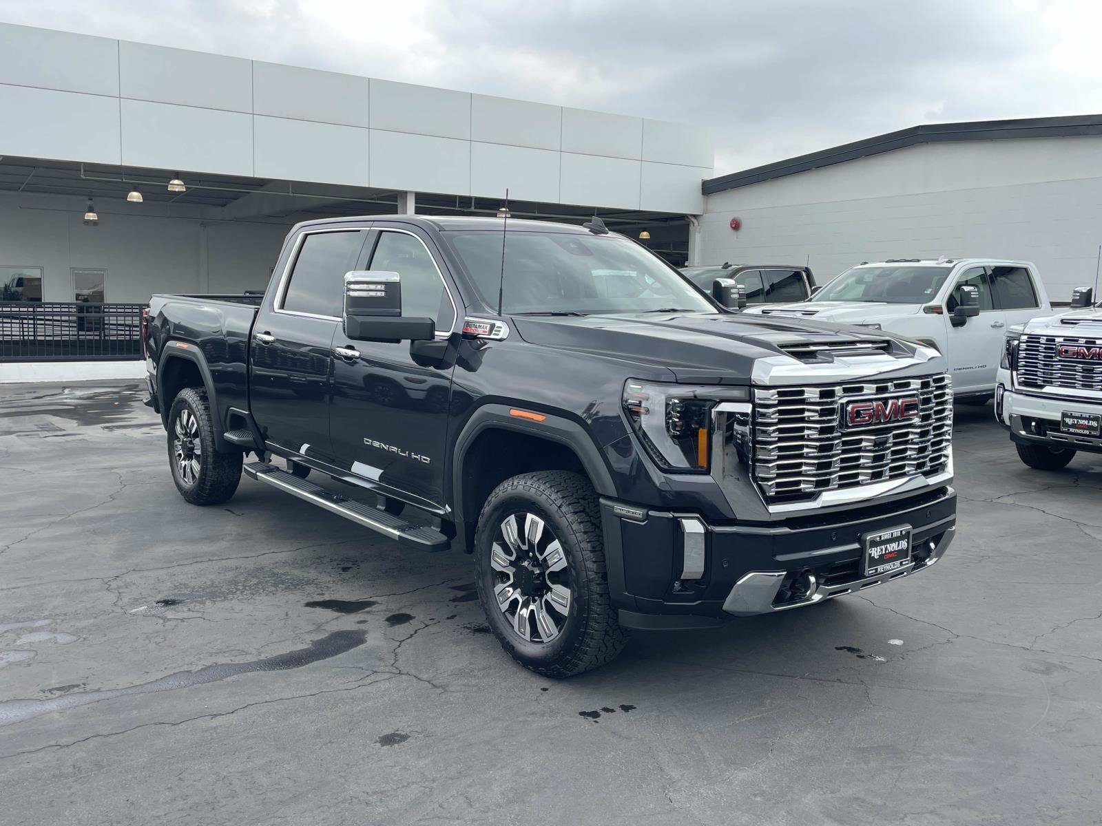 New 2026 GMC Sierra 2500 Denali w/ Max Trailering Package AWD/4WD image 3