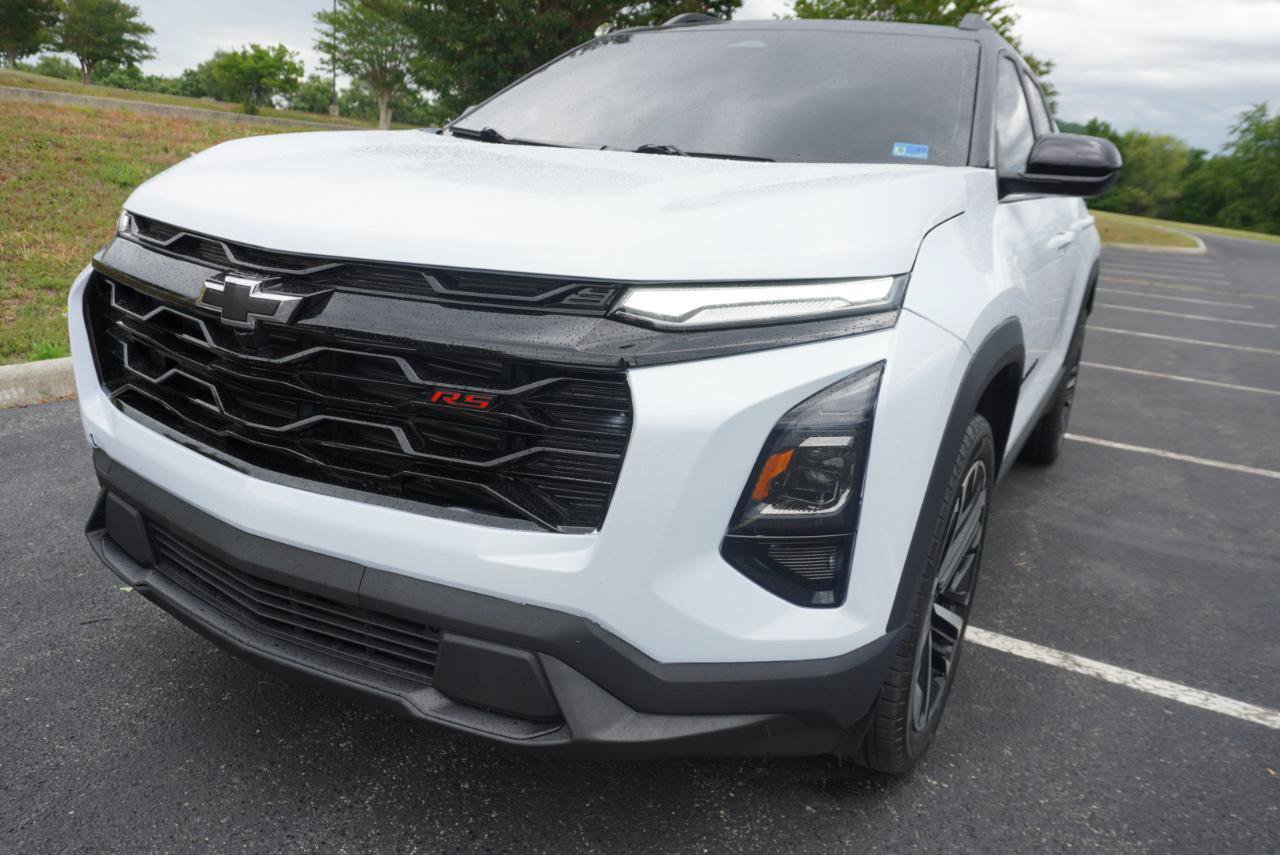Used 2026 Chevrolet Equinox RS w/ Convenience Package III AWD/4WD image 2