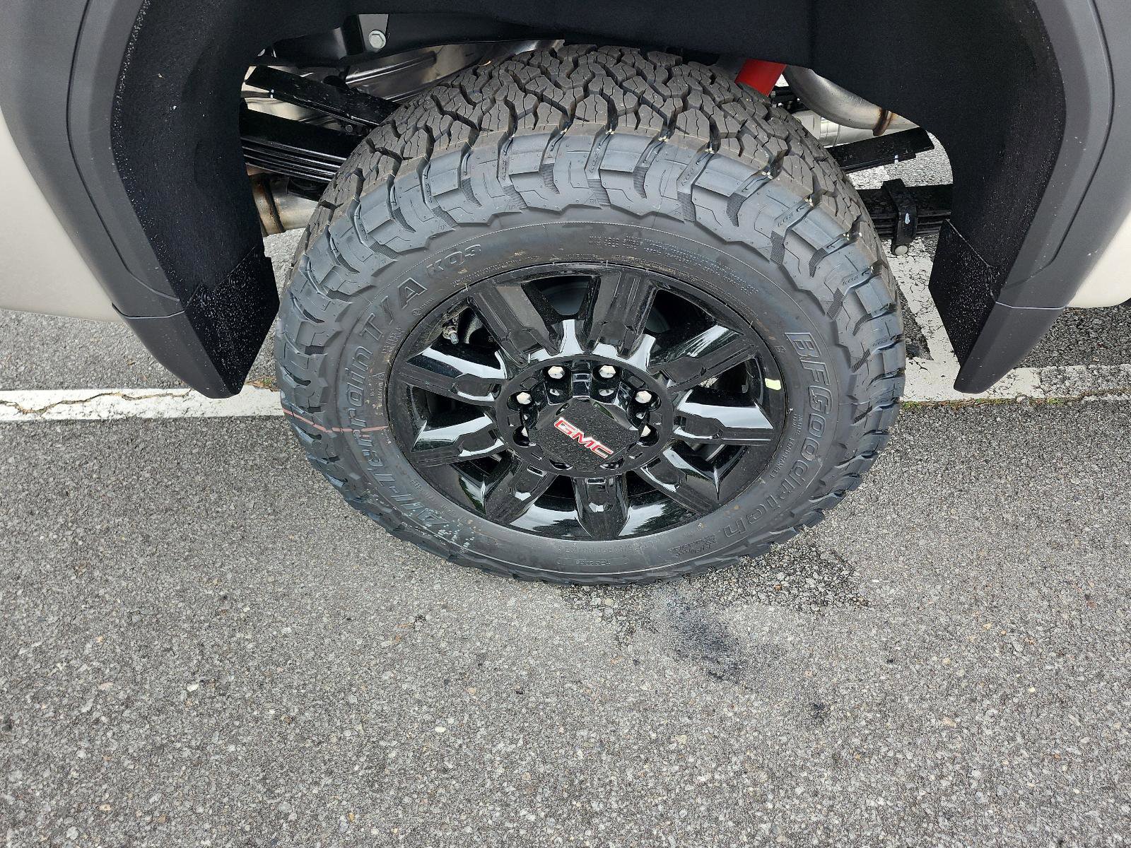 New 2026 GMC Sierra 2500 AT4 w/ AT4 Premium Plus Package AWD/4WD image 4