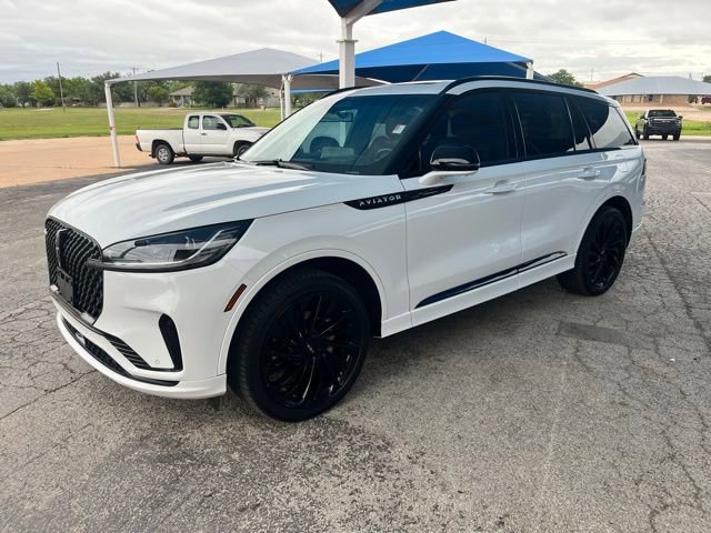 Used 2025 Lincoln Aviator Reserve w/ Equipment Group 201A AWD/4WD image 1