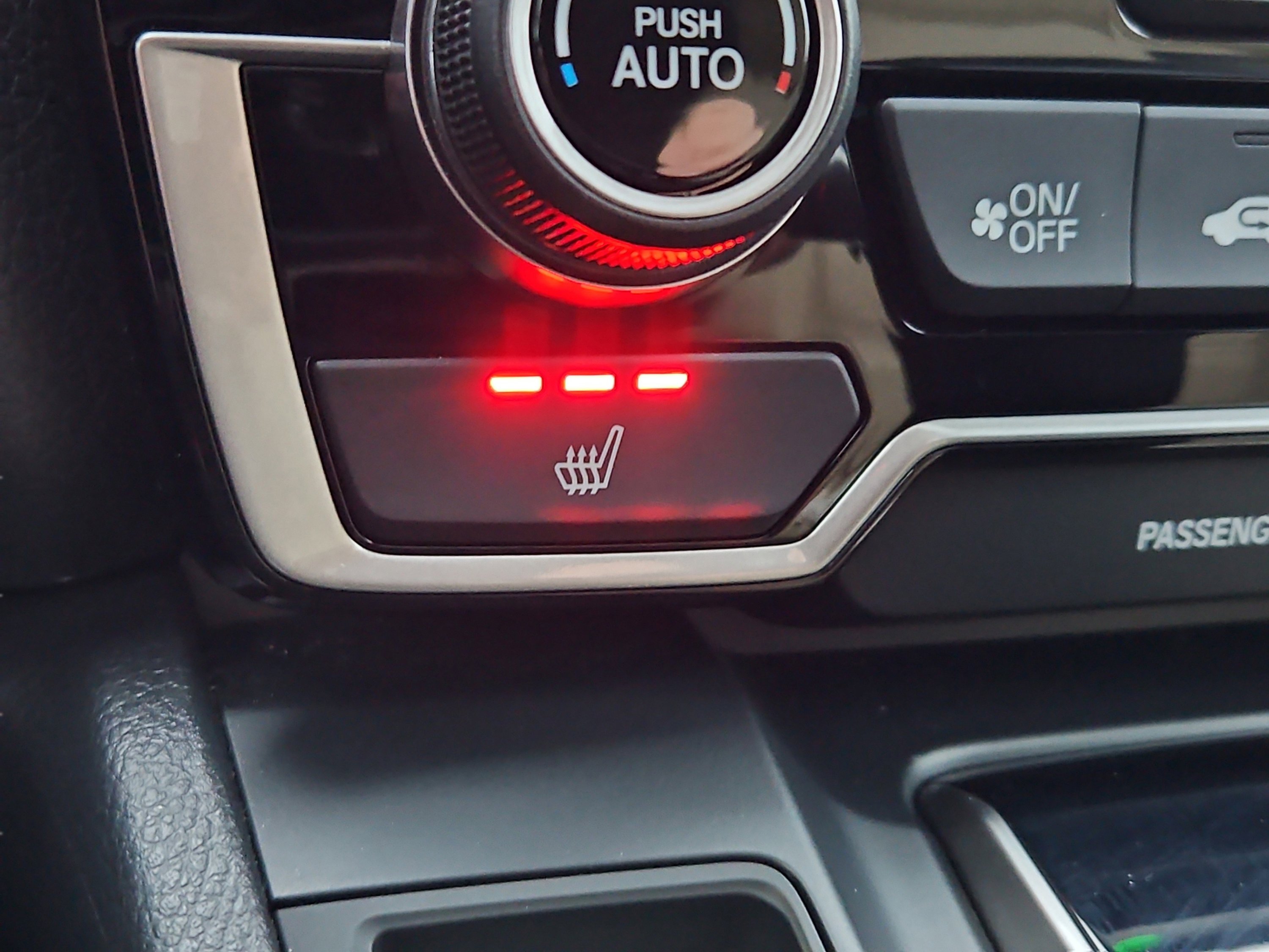 Used 2018 Honda CR-V Touring image 14