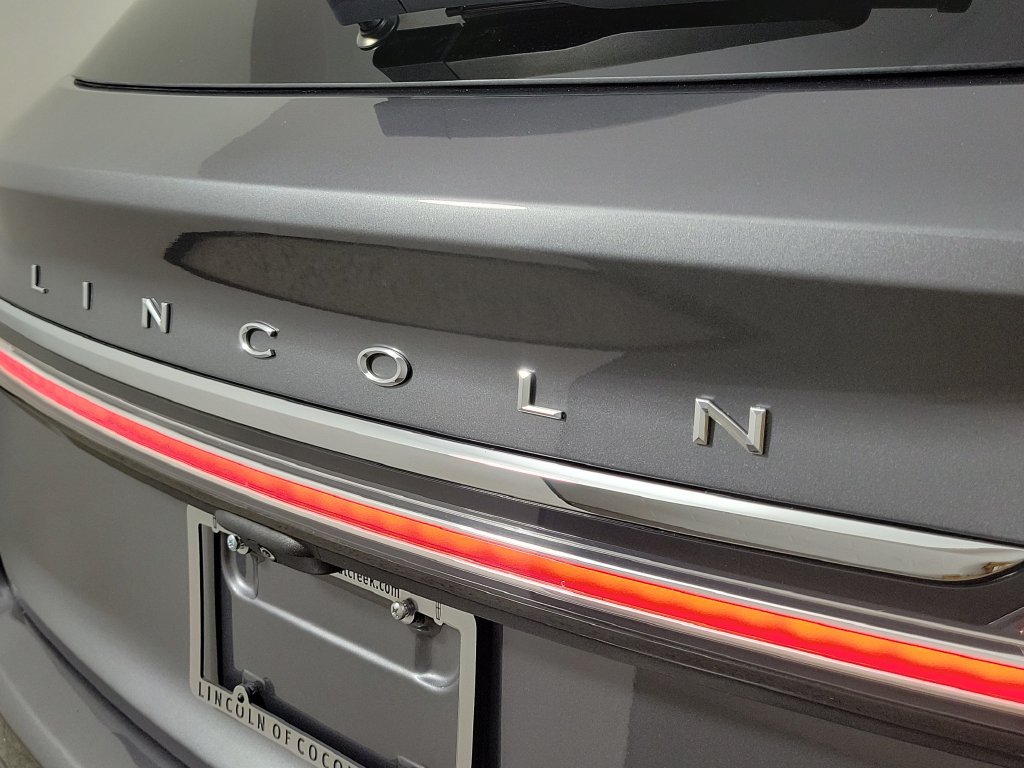 Certified 2022 Lincoln Nautilus Reserve AWD/4WD image 6