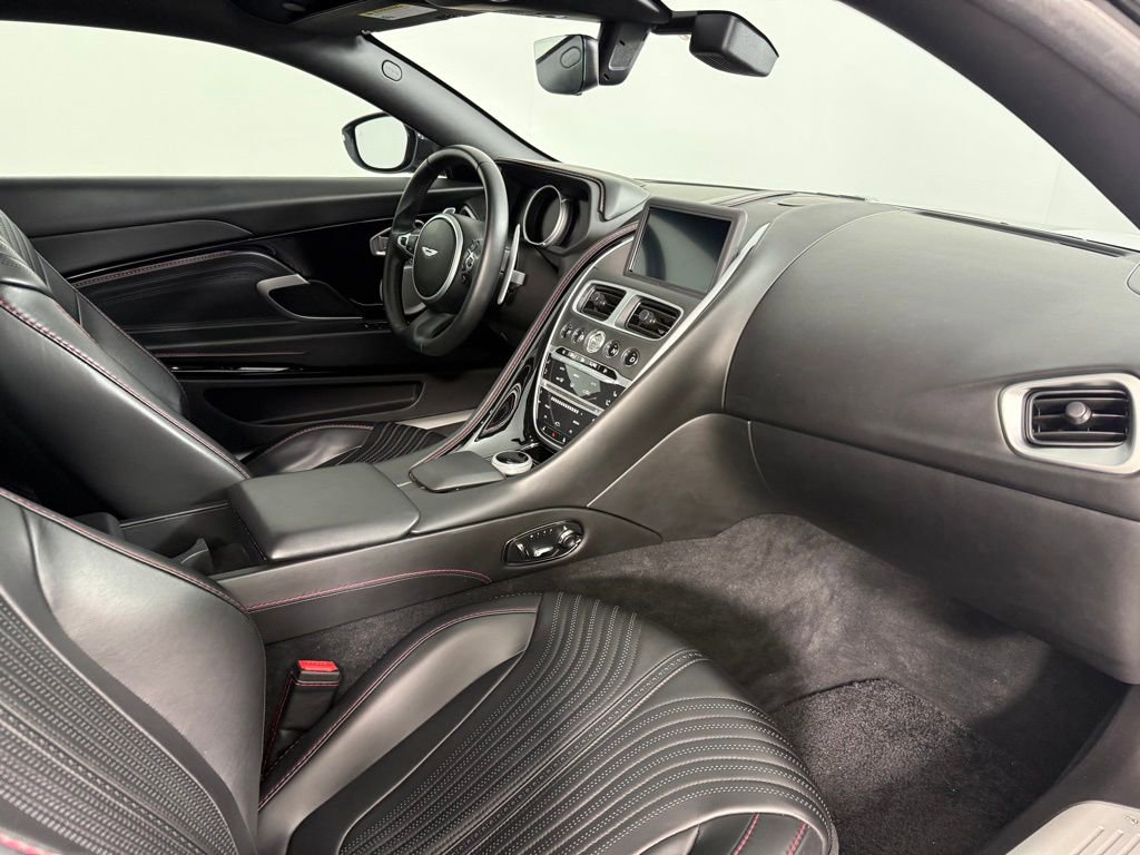 Used 2018 Aston Martin DB11 V12 image 15