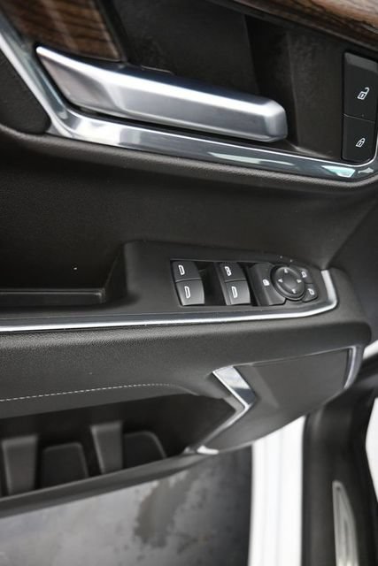 Used 2023 Chevrolet Silverado 1500 LT AWD/4WD image 10