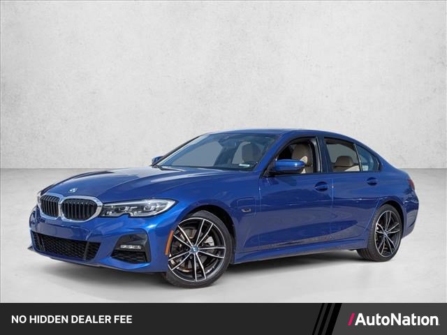 Used 2022 BMW 330e w/ M Sport Package RWD image 1