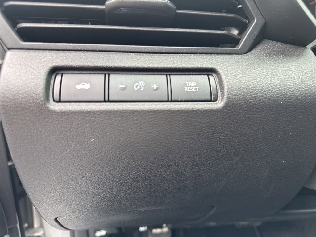 Used 2024 Nissan Altima 2.5 SV FWD image 29