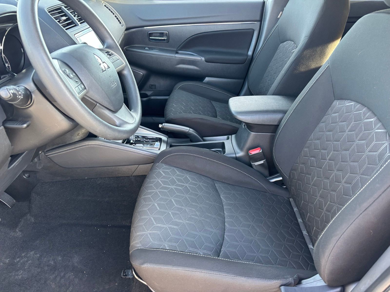 Used 2024 Mitsubishi Outlander Sport ES image 14