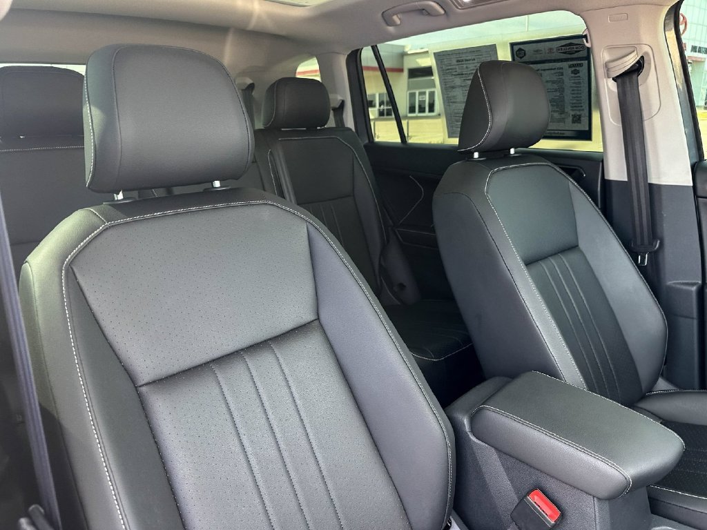 Used 2023 Volkswagen Tiguan SE FWD image 24