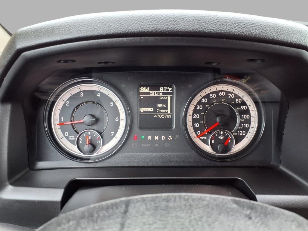 Used 2024 RAM 1500 Classic SLT AWD/4WD image 17