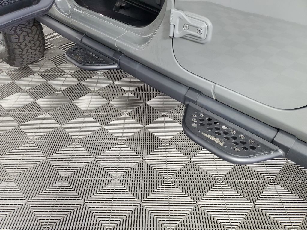 Used 2023 Jeep Gladiator Willys image 30