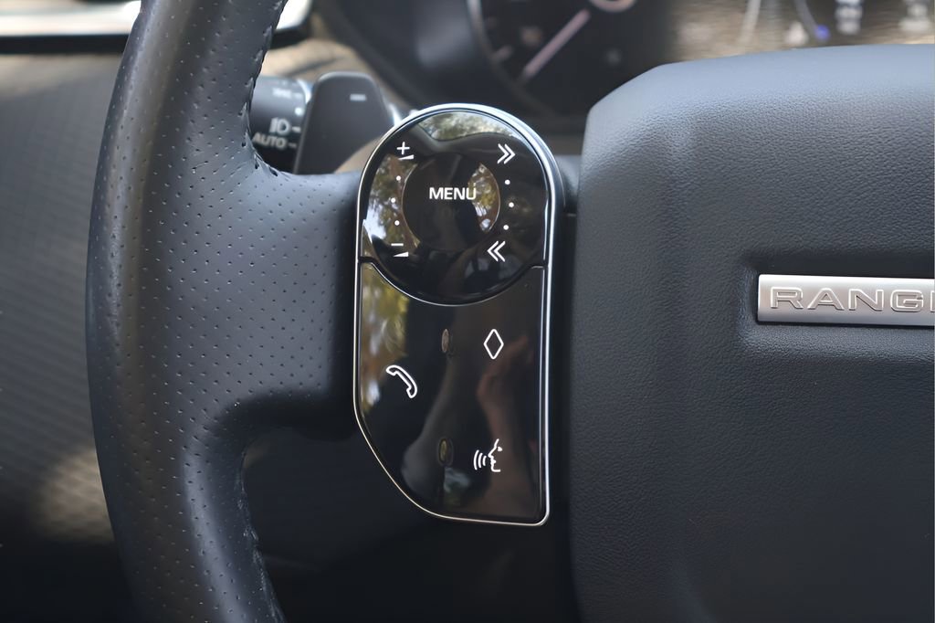 Used 2020 Land Rover Range Rover Velar S AWD/4WD image 19