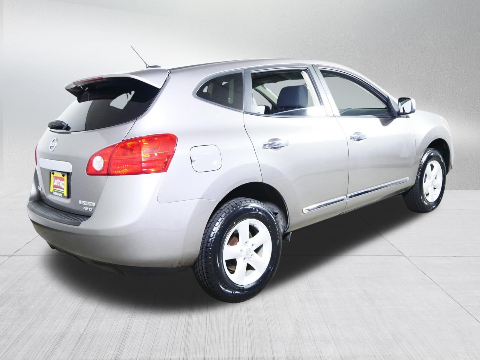 Used 2013 Nissan Rogue S w/ Special Edition Pkg AWD/4WD image 7