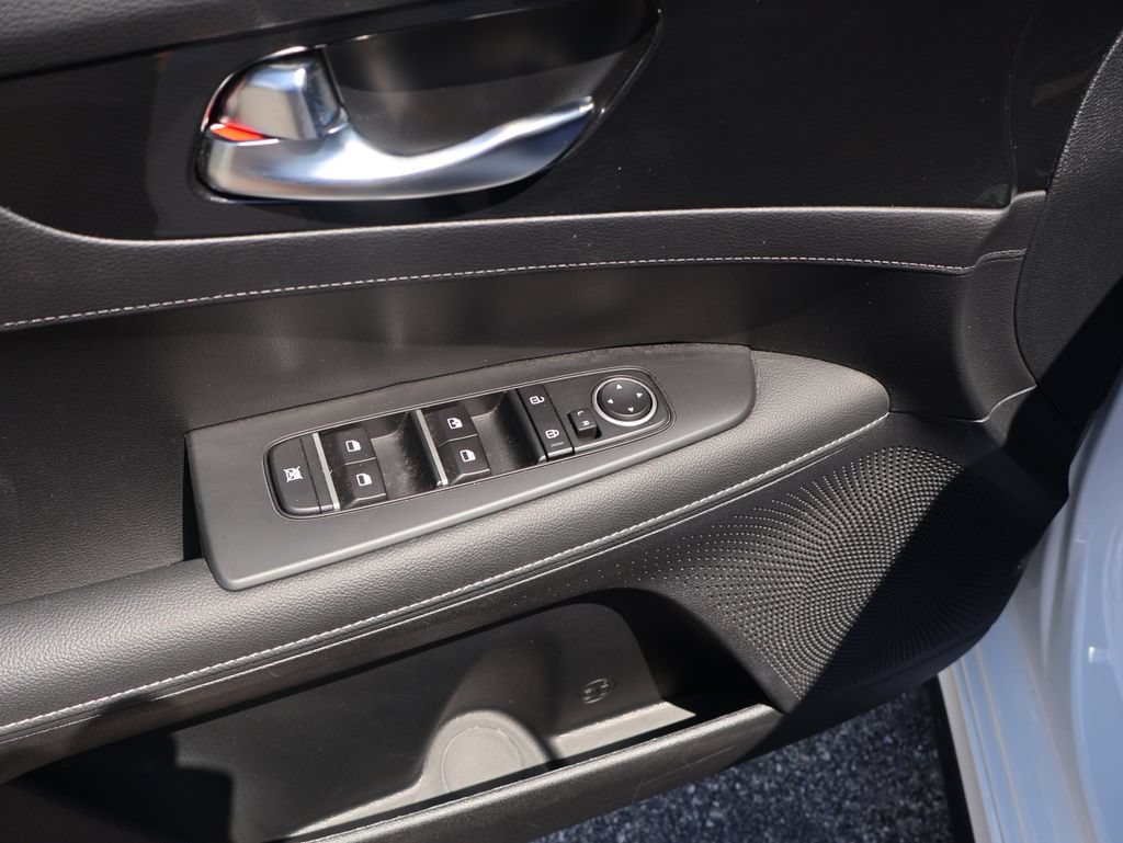 Certified 2024 Kia Forte GT-Line FWD image 16