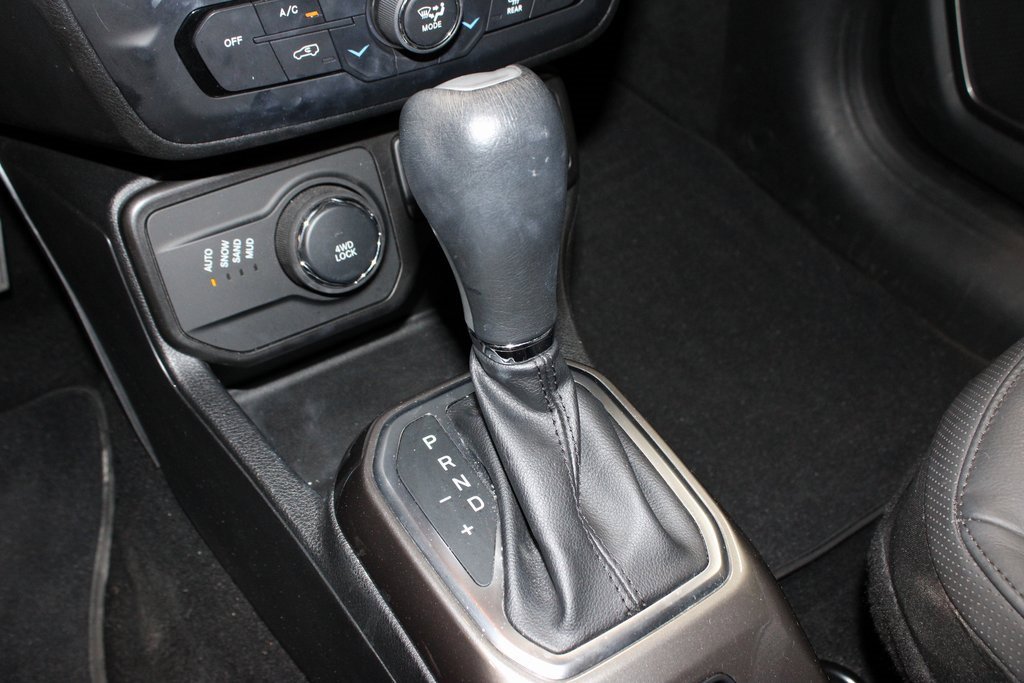 Used 2020 Jeep Renegade Limited w/ LED Lighting Group image 34