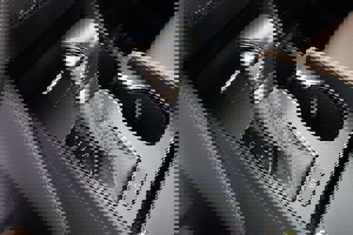 Used 2024 Lexus ES 350 Ultra Luxury w/ Accessory Package (Z2) image 6