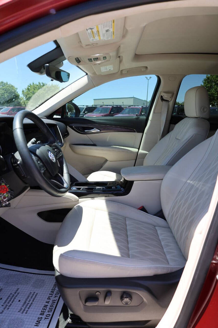 Used 2021 Buick Envision Avenir w/ Technology Package II AWD/4WD image 12