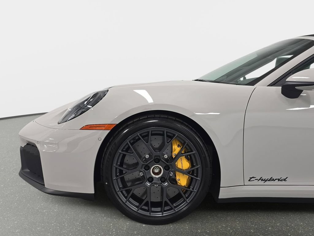 New 2026 Porsche 911 Carrera GTS RWD image 10