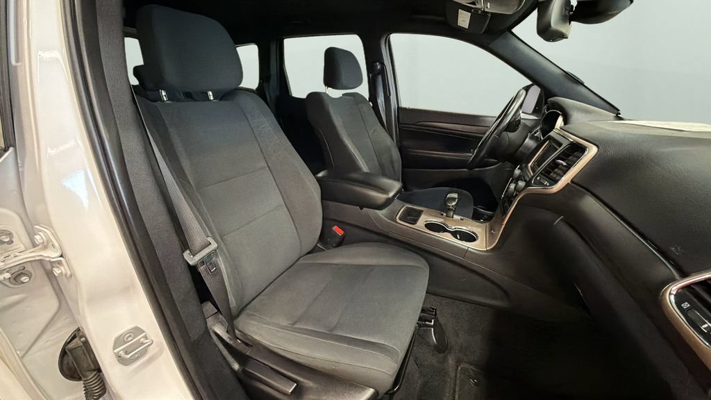 Used 2015 Jeep Grand Cherokee Laredo AWD/4WD image 9
