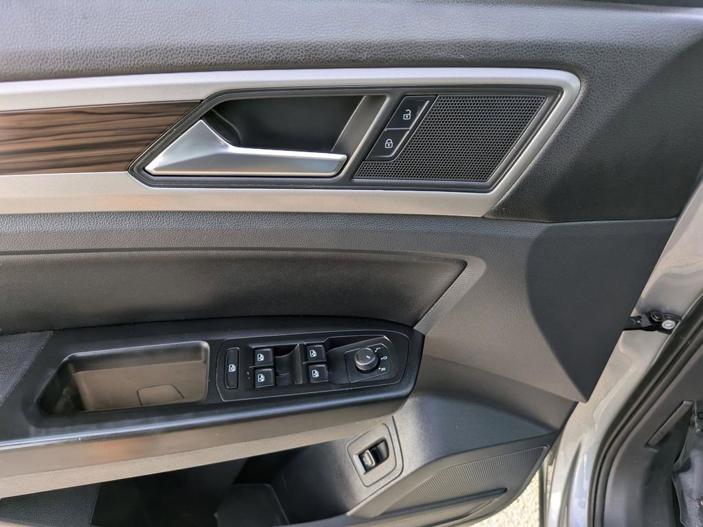 Certified 2021 Volkswagen Atlas SE w/ Towing Package FWD image 19