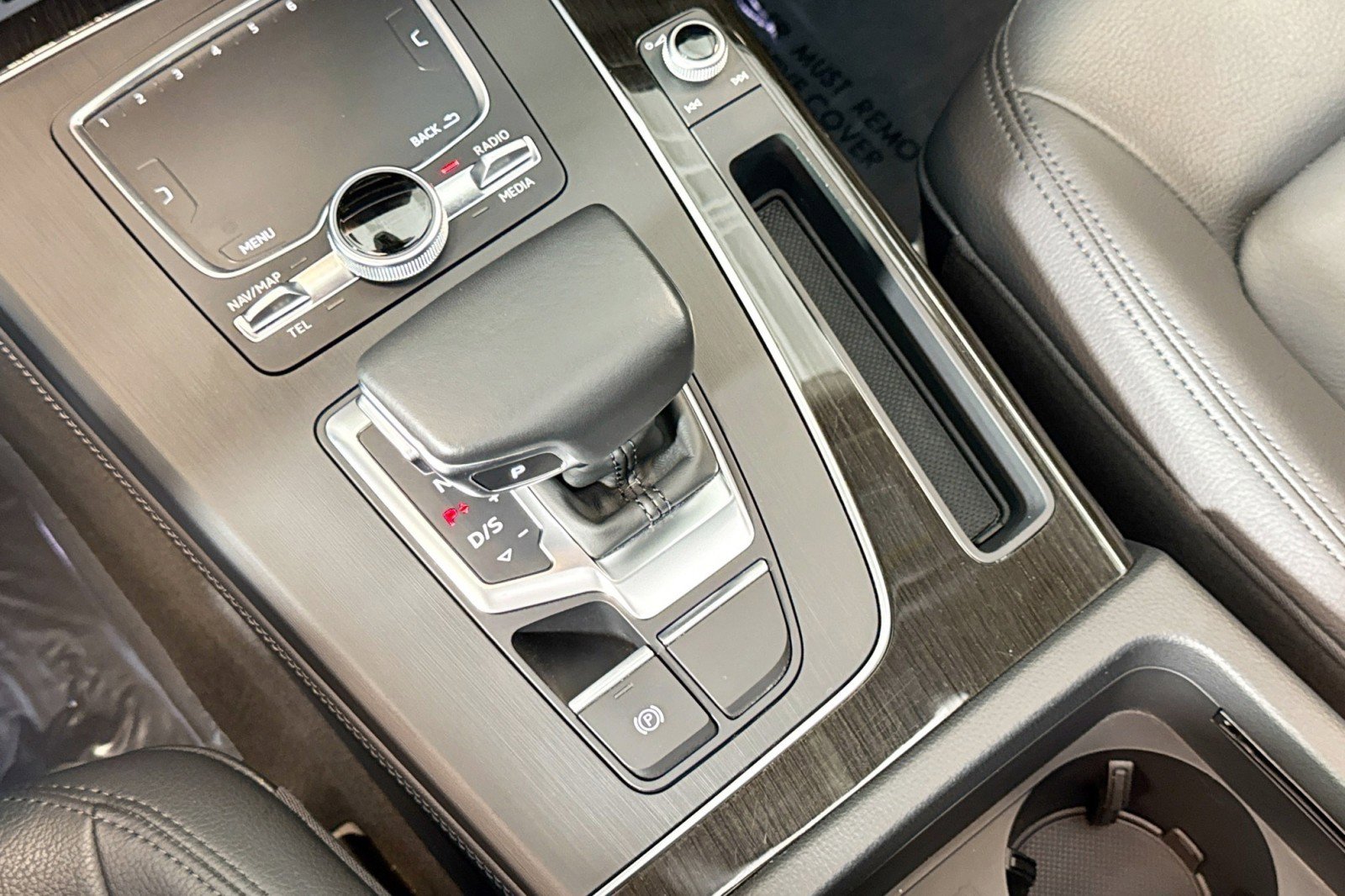 Used 2020 Audi Q5 e Premium Plus w/ Premium Plus Package image 16