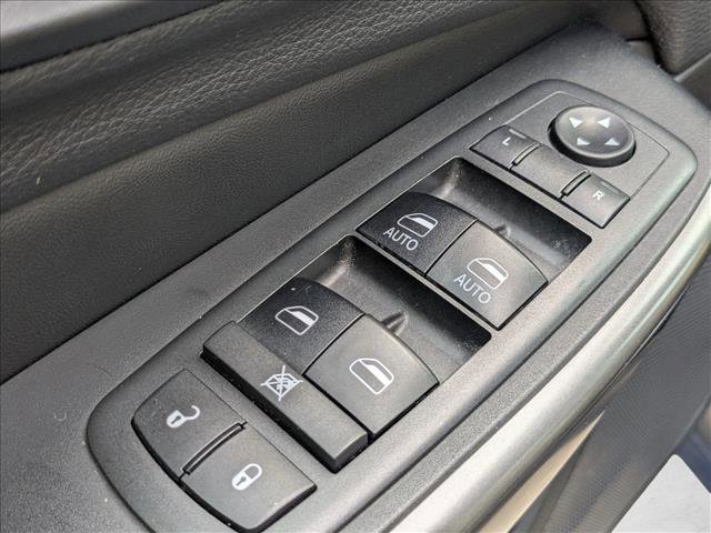 Used 2019 Jeep Cherokee Limited image 10