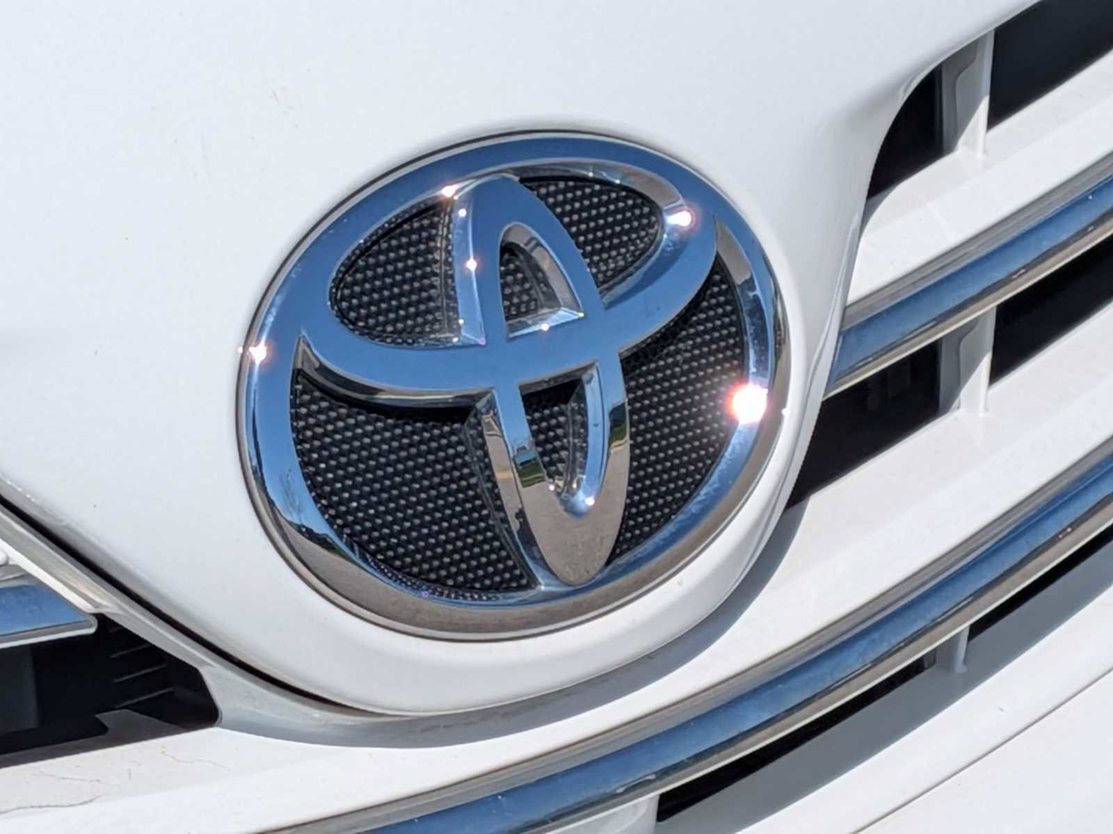 Used 2013 Toyota Corolla LE FWD image 11