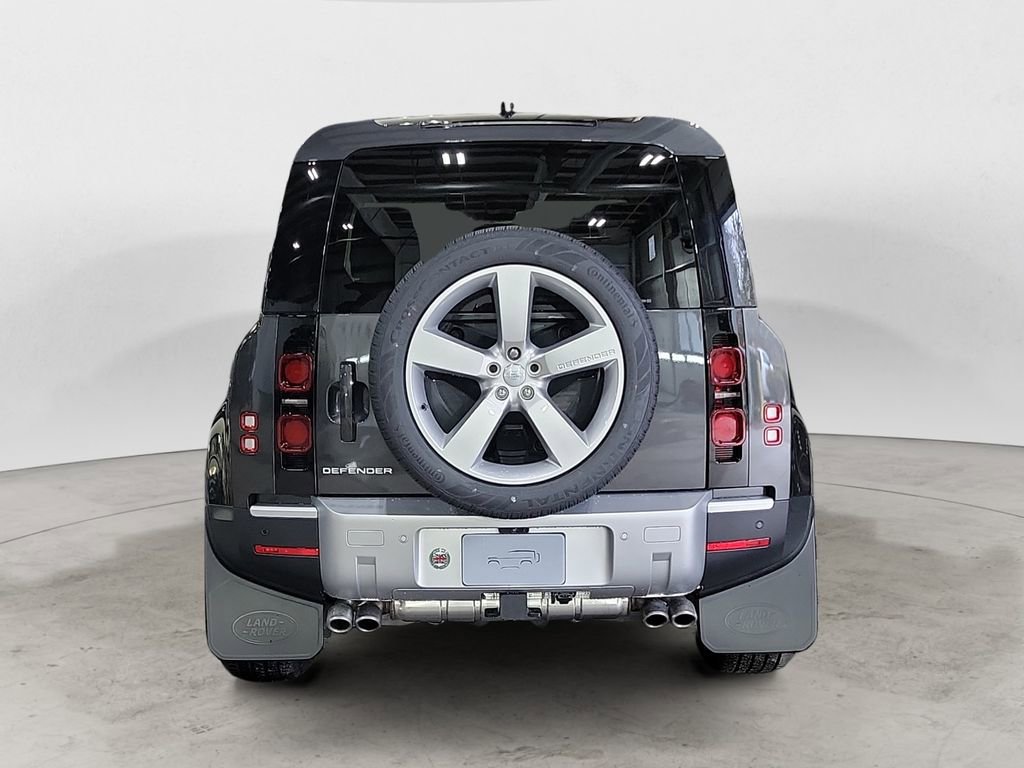 Used 2024 Land Rover Defender 110 SE AWD/4WD image 4