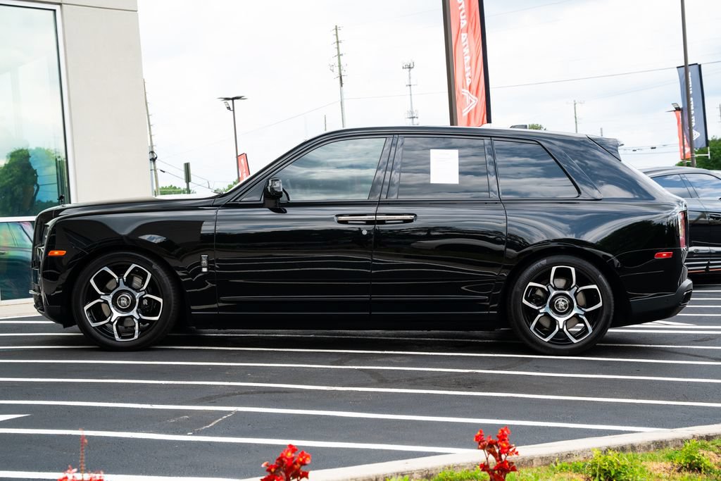 Used 2022 Rolls-Royce Cullinan Black Badge AWD/4WD image 19