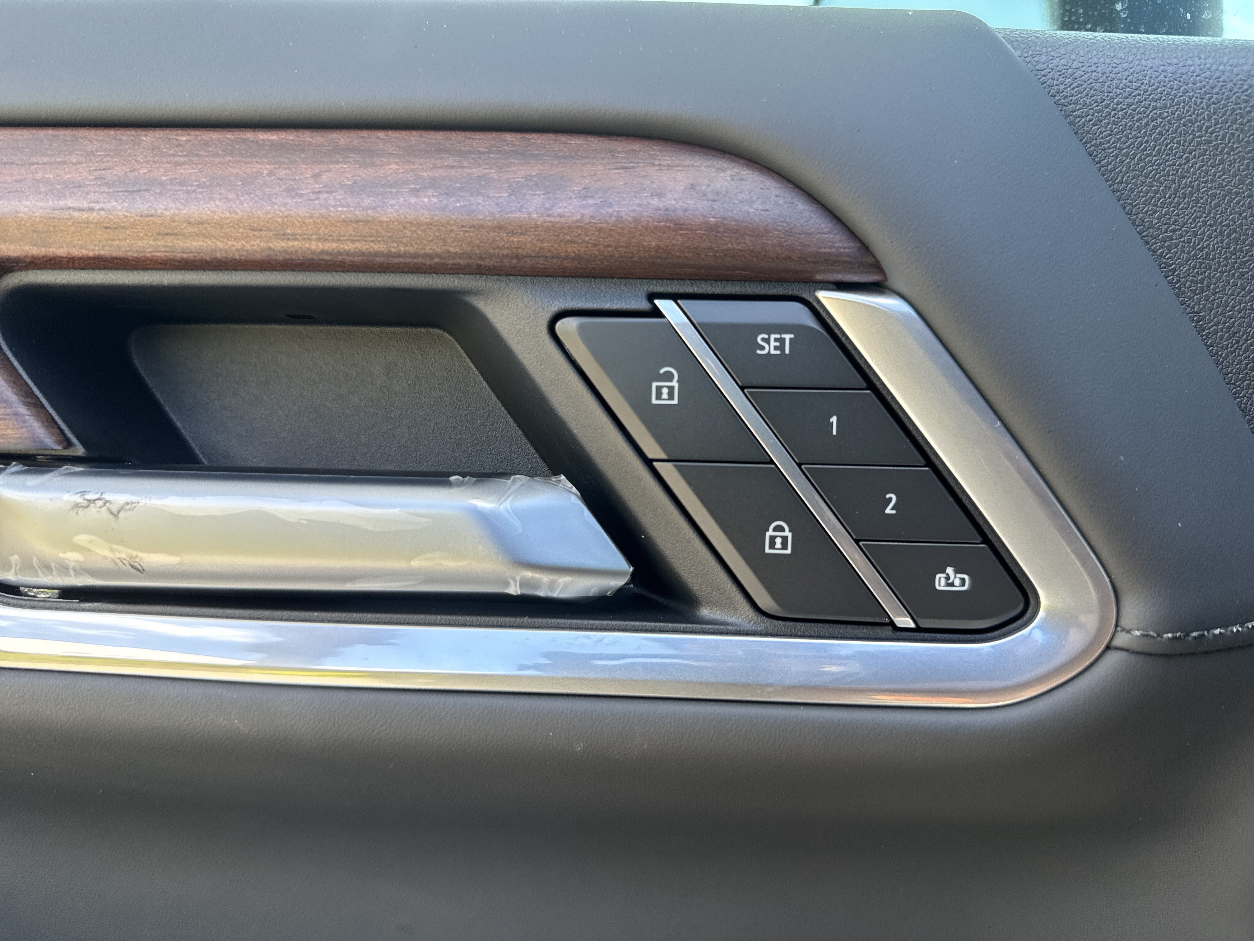 New 2026 GMC Sierra 2500 Denali Ultimate AWD/4WD image 16