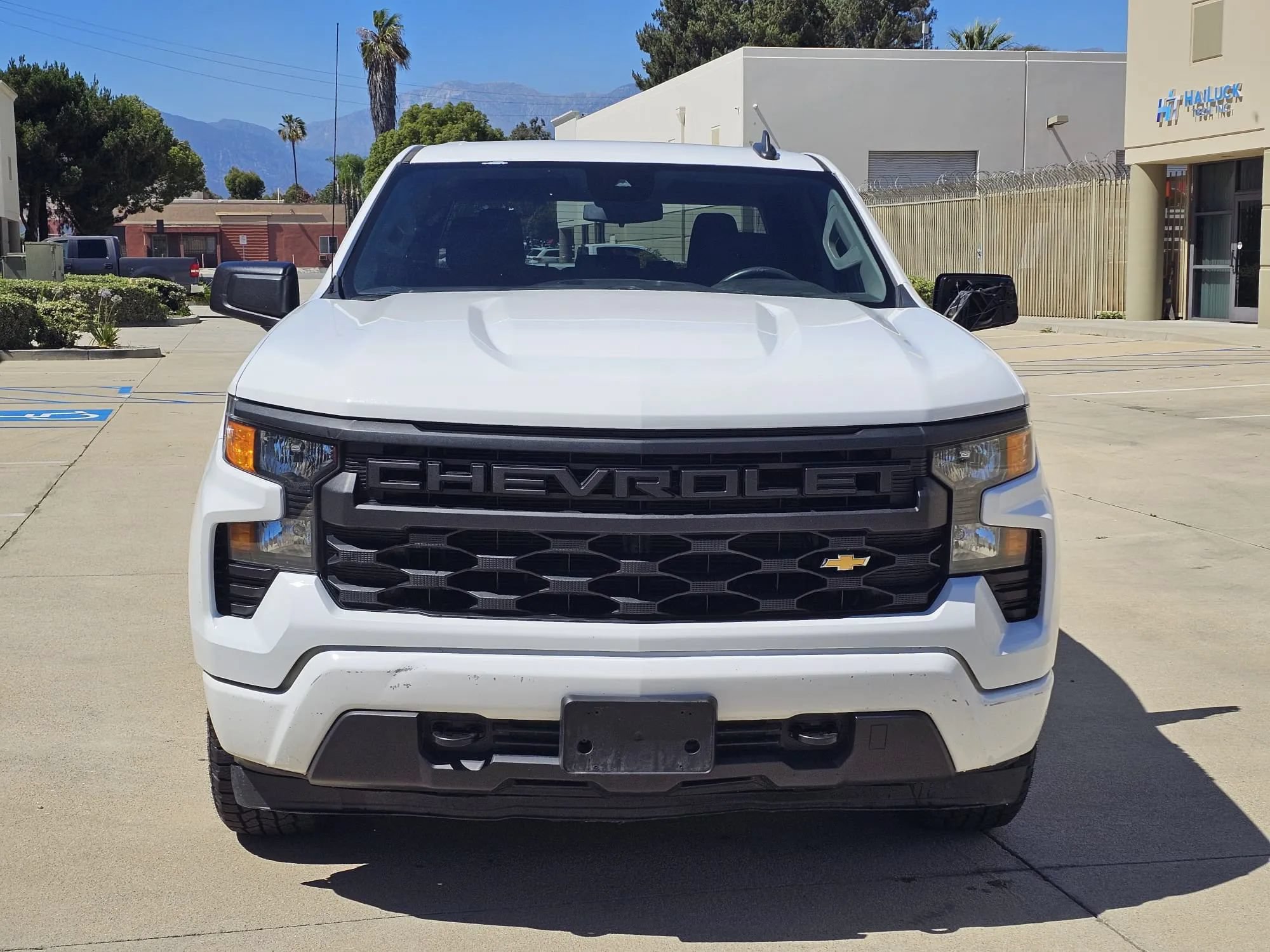 Used 2023 Chevrolet Silverado 1500 Custom AWD/4WD image 2