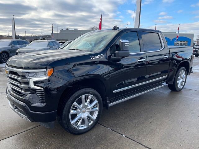 Used 2024 Chevrolet Silverado 1500 High Country w/ High Country Premium Package image 2