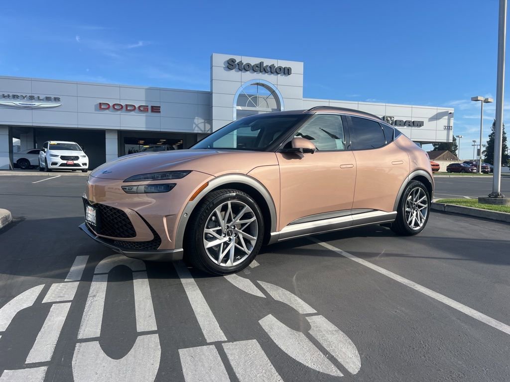 Used 2023 Genesis GV60 Advanced w/ Cargo Package image 2