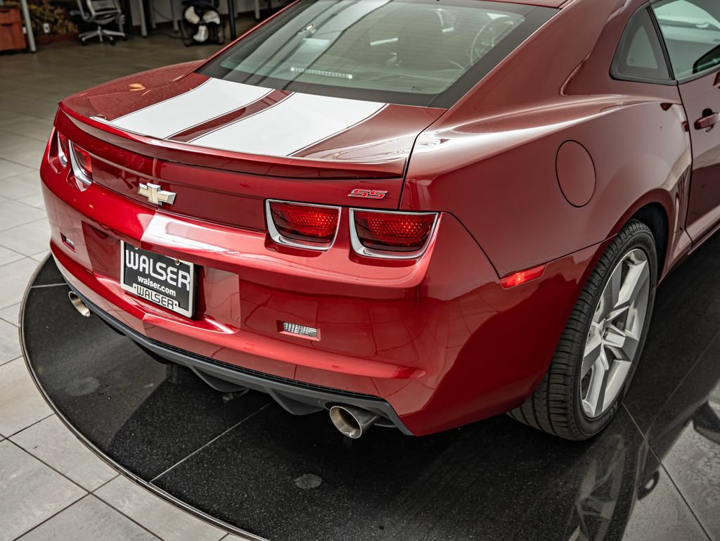 Used 2010 Chevrolet Camaro SS w/ RS Package RWD image 17